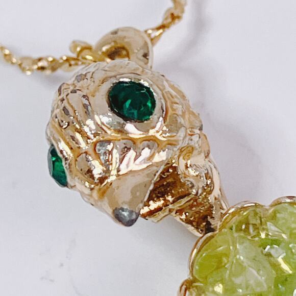 VTG Mid Century Bird Pendant Necklace Green Quartz Gold Tone Figural Animal - Picture 3 of 12